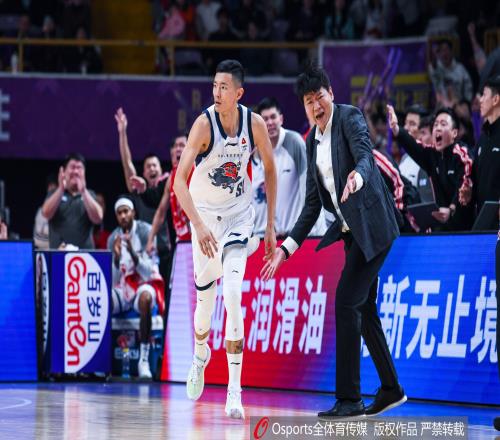 马刺内线文,班亚马迈向,璀璨,亚博体育,亚博体育官网,亚博体育app,亚博体育下载